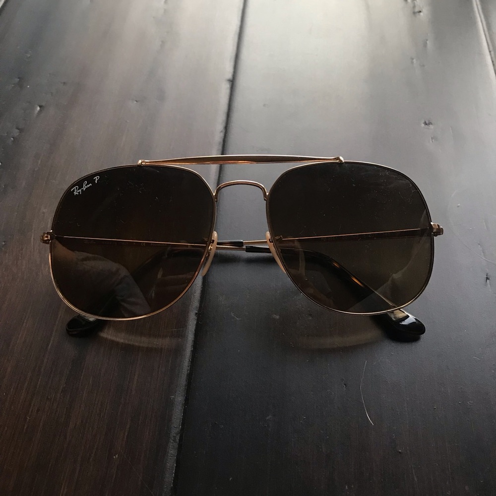 Ray-van Aviator